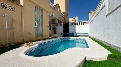 Foto 5 de Casa adosada en venda a Villamartín - Las Filipinas, Orihuela