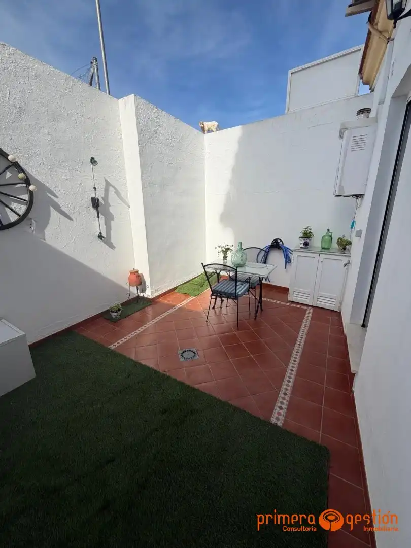 Terrasse von Maisonette zum Verkauf in Lora del Río mit Klimaanlage, Heizung und Terrasse