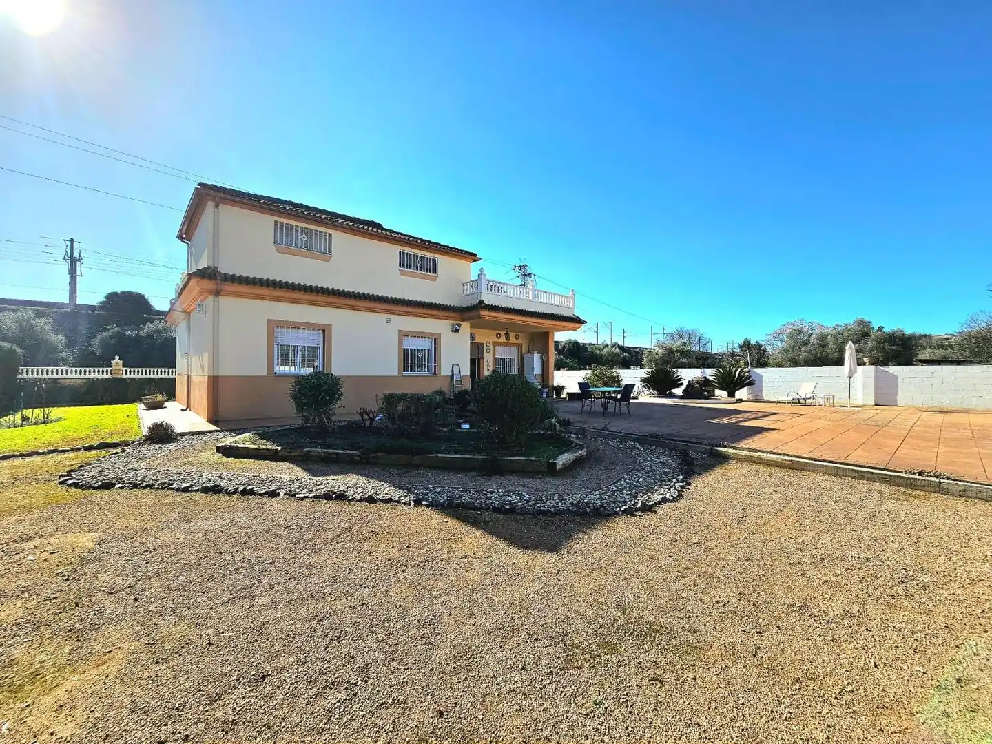 Exterior view of Houses for sale in Córdoba  with Air Conditioner, Private garden and Terrace