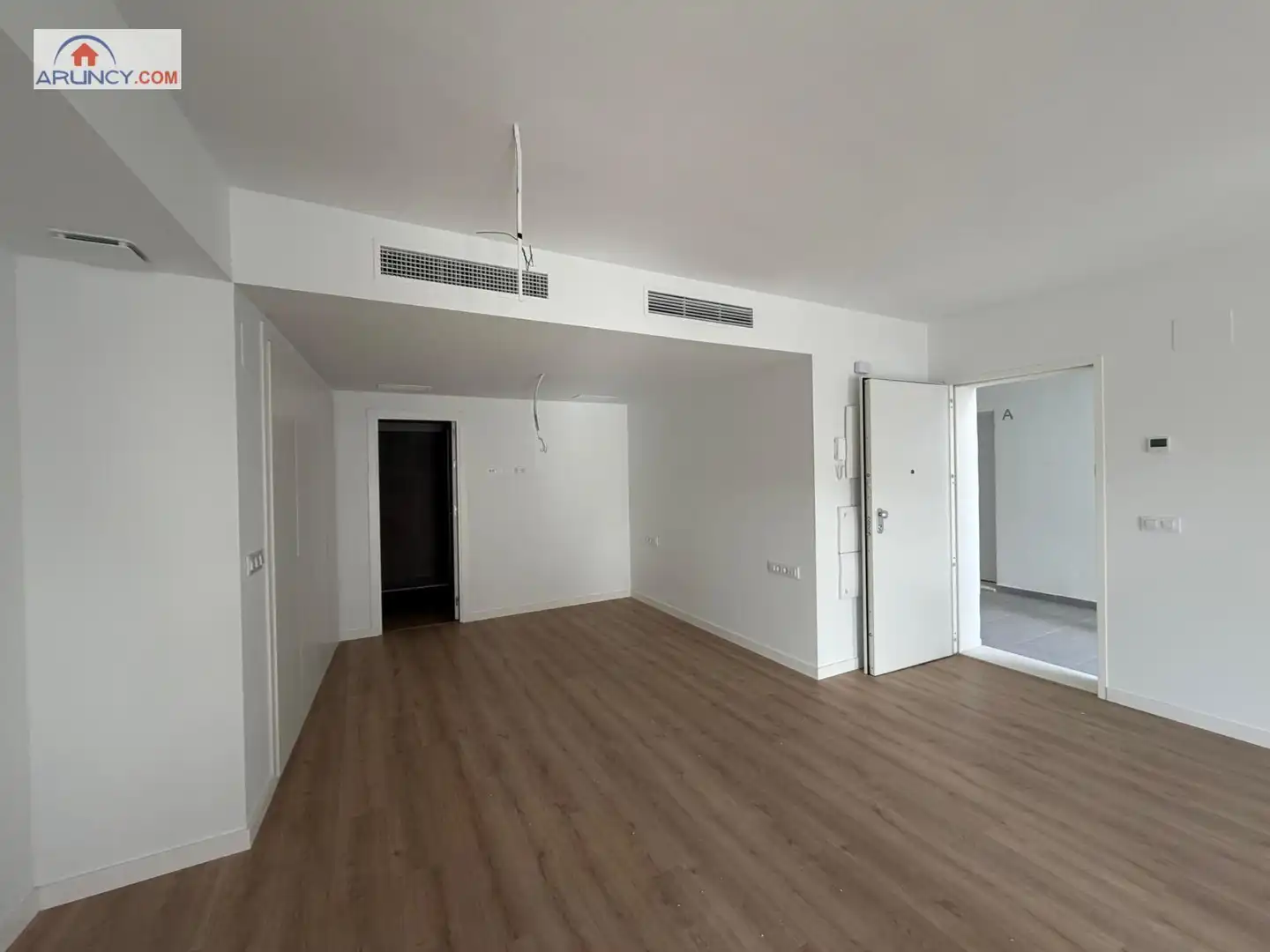 Sala de estar de Estudio en venta en Sevilla con Aire acondicionado, Calefacción y Jardín privado
