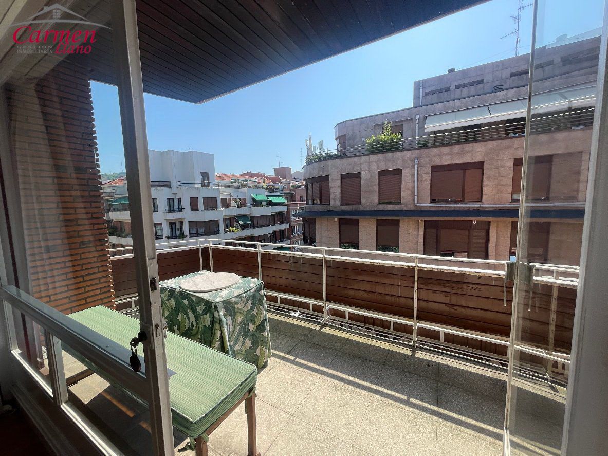 Terrassa de Pis en venda en Bilbao  amb Calefacció, Terrassa i Traster