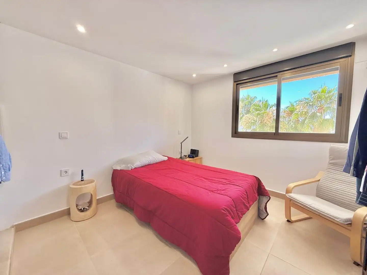 Dormitori de Apartament en venda en Torremolinos amb Aire condicionat i Terrassa