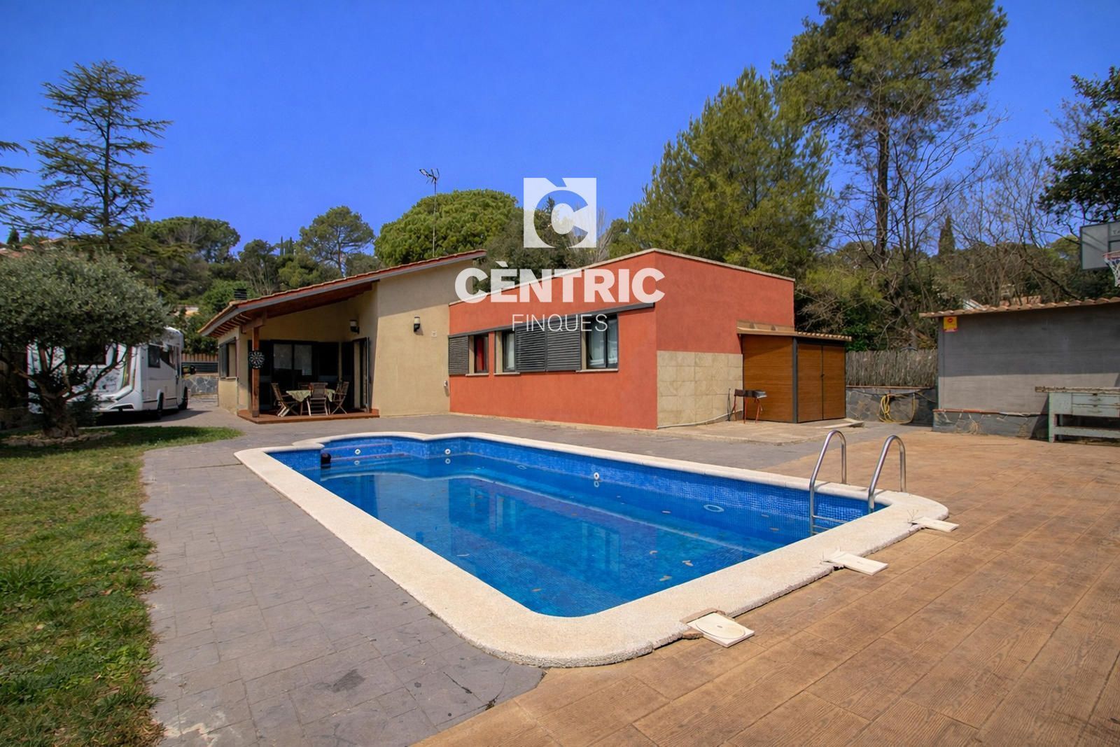 Swimming pool of House or chalet for sale in Vacarisses  with Heating, Private garden and Storage room