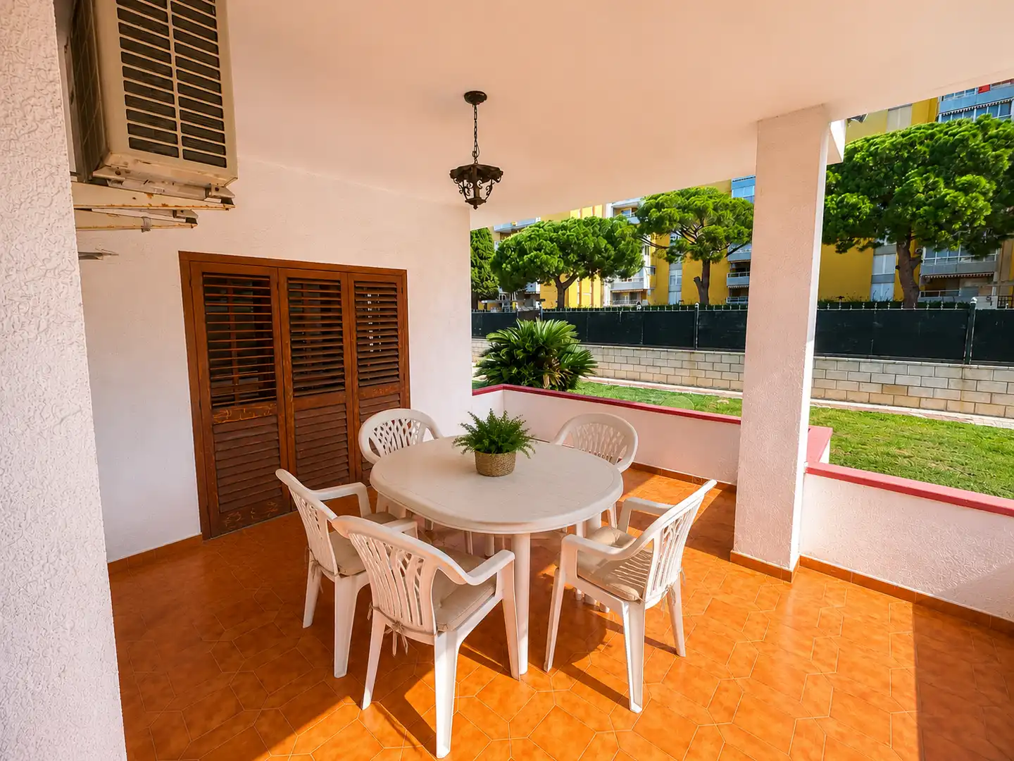 Terrassa de Casa o xalet en venda en Canet d'En Berenguer amb Aire condicionat, Jardí privat i Traster
