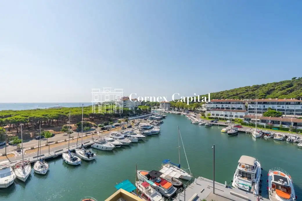 Flat for sale in Castell d'Aro, Platja d'Aro i s'Agaró  with Air Conditioner, Heating and Private garden