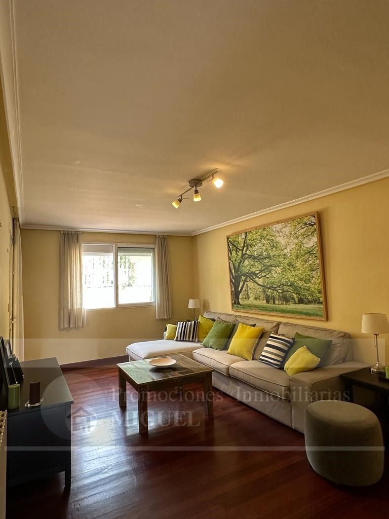 Living room of Single-family semi-detached for sale in Verín  with Private garden, Terrace and Storage room