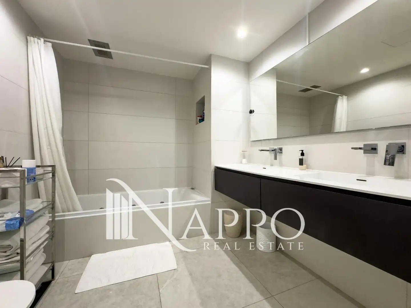 Badezimmer von Wohnung zum Verkauf in  Palma de Mallorca mit Klimaanlage, Heizung und Terrasse