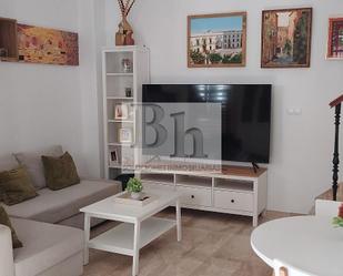 Sala d'estar de Dúplex en venda en Aguilar de la Frontera