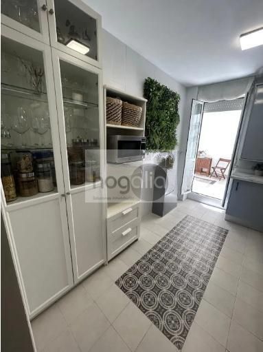 Kitchen of Planta baja to rent in  Sevilla Capital  with Air Conditioner, Terrace and Storage room