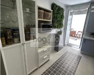 Cuina de Planta baixa de lloguer en  Sevilla Capital amb Aire condicionat, Terrassa i Traster