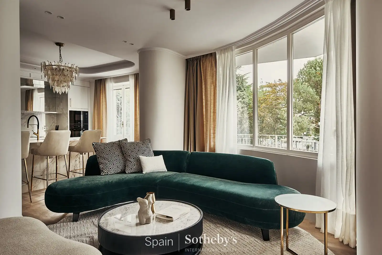 Living room of Apartments for sale in Madrid  with Air Conditioner, Heating and Terrace