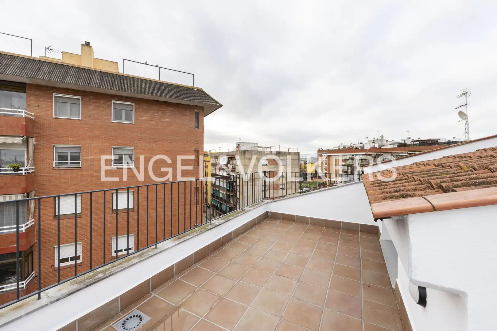 Terraza de Dúplex en venta en Santa Perpètua de Mogoda con Calefacción, Parquet y Terraza