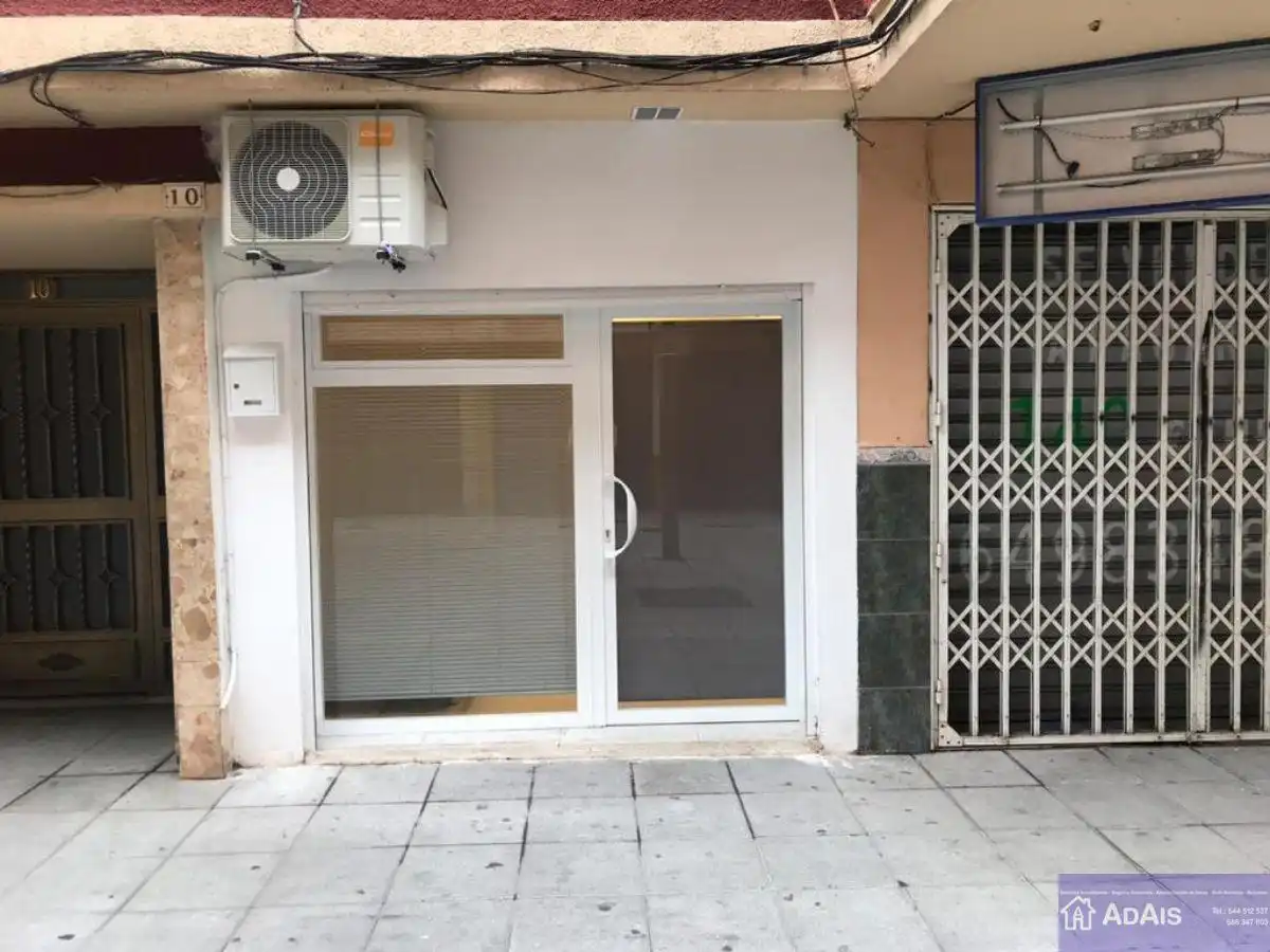Vista exterior de Planta baja en venta en Gandia con Aire acondicionado, Calefacción y Amueblado