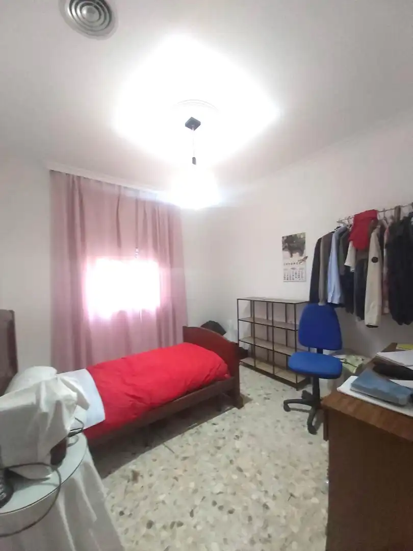 Dormitori de Casa o xalet en venda en Utrera