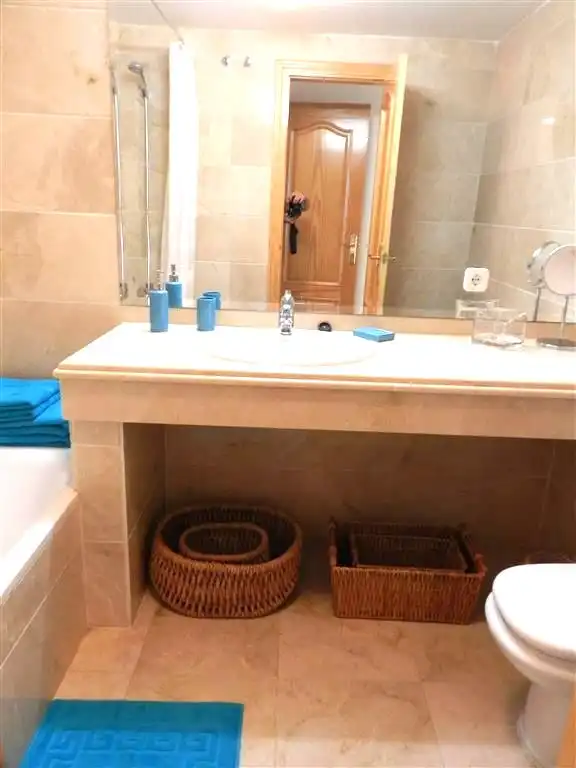 Appartement compact avec terrasse à vendre à Urbanización Los Pinos de Aloha 1, imagen 8