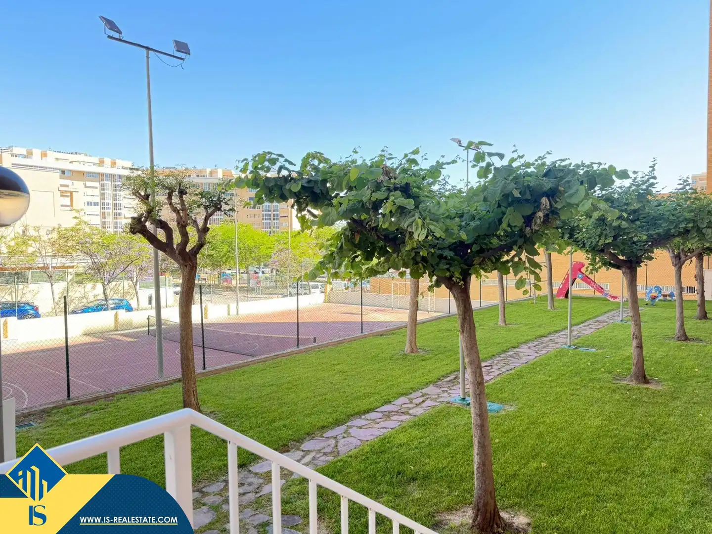 Jardí de Pis en venda en Alicante / Alacant amb Aire condicionat, Terrassa i Traster