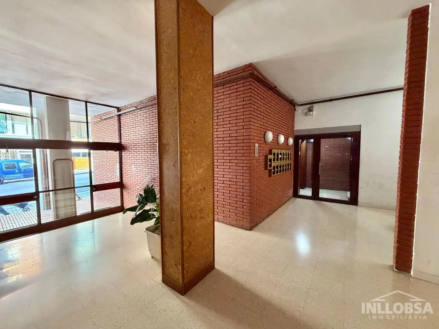 Piso en venta en Manresa con Calefacción, Trastero y Balcón