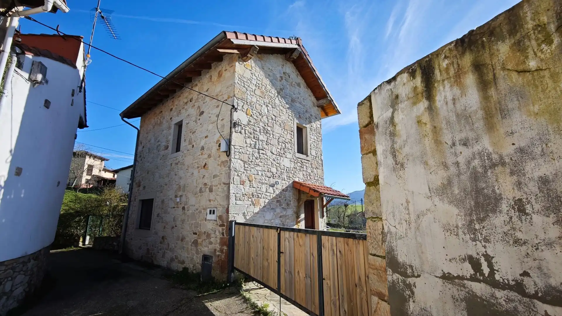 Vista exterior de Casa o chalet en venta en Llanes con Calefacción y Terraza
