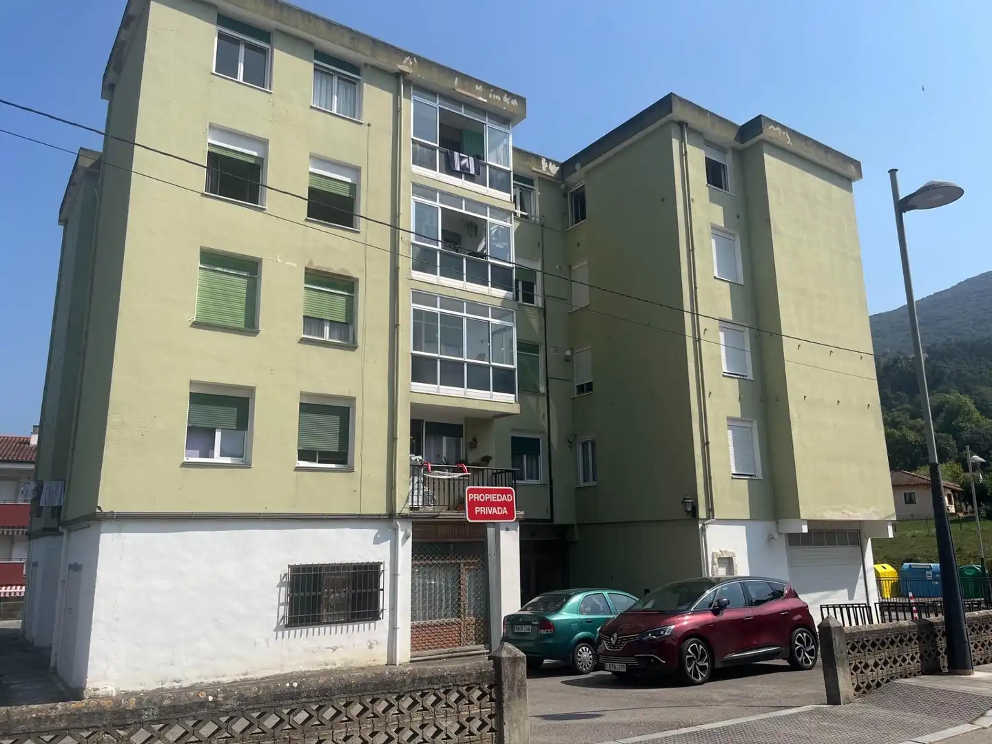 Vista exterior de Pis en venda en Ramales de la Victoria amb Terrassa i Moblat