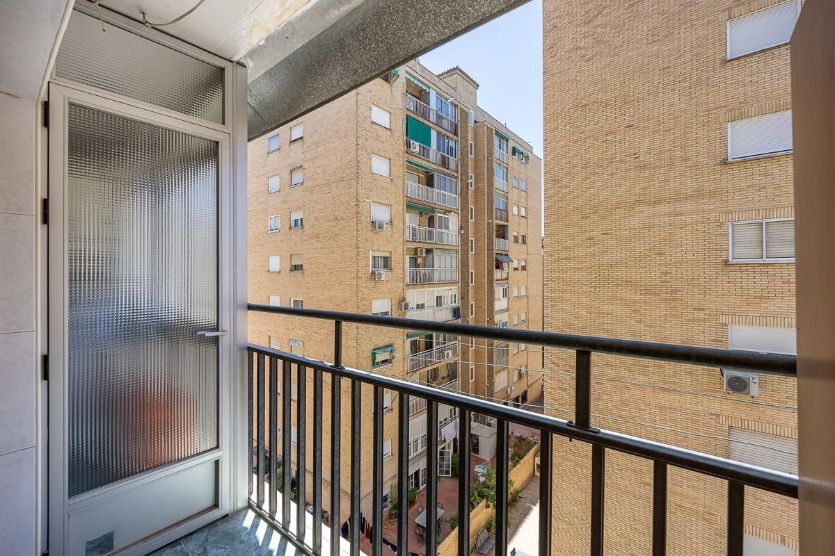 Balcony of Flat for sale in  Granada Capital  with Heating and Terrace