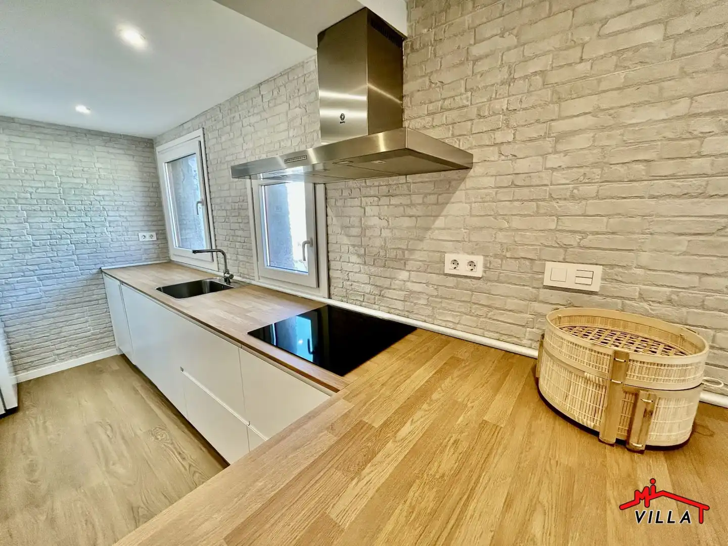 Kitchen of Flat for sale in Laredo  with Heating, Parquet flooring and Balcony
