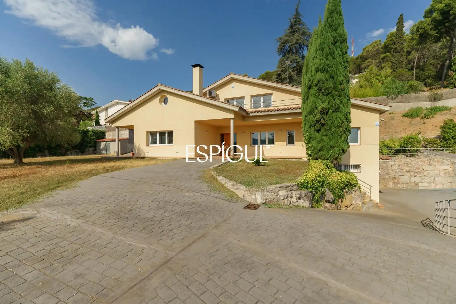 Vista exterior de Casa o xalet en venda en Vallromanes amb Aire condicionat, Calefacció i Jardí privat
