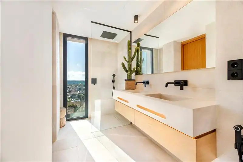 Bathroom of Attic for sale in Calvià  with Air Conditioner, Heating and Terrace