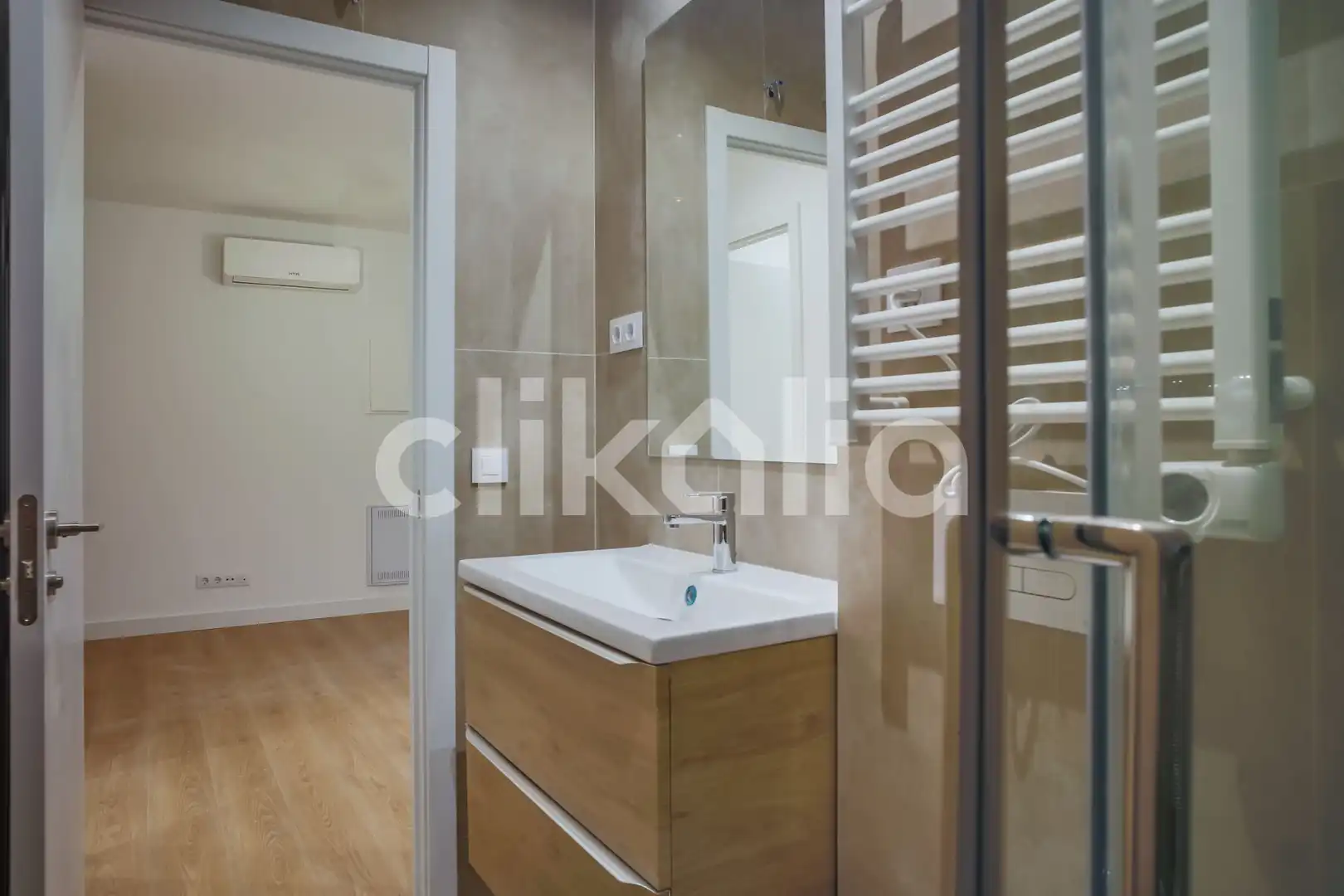 Baño de Piso en venta en Madrid con Aire acondicionado y Calefacción