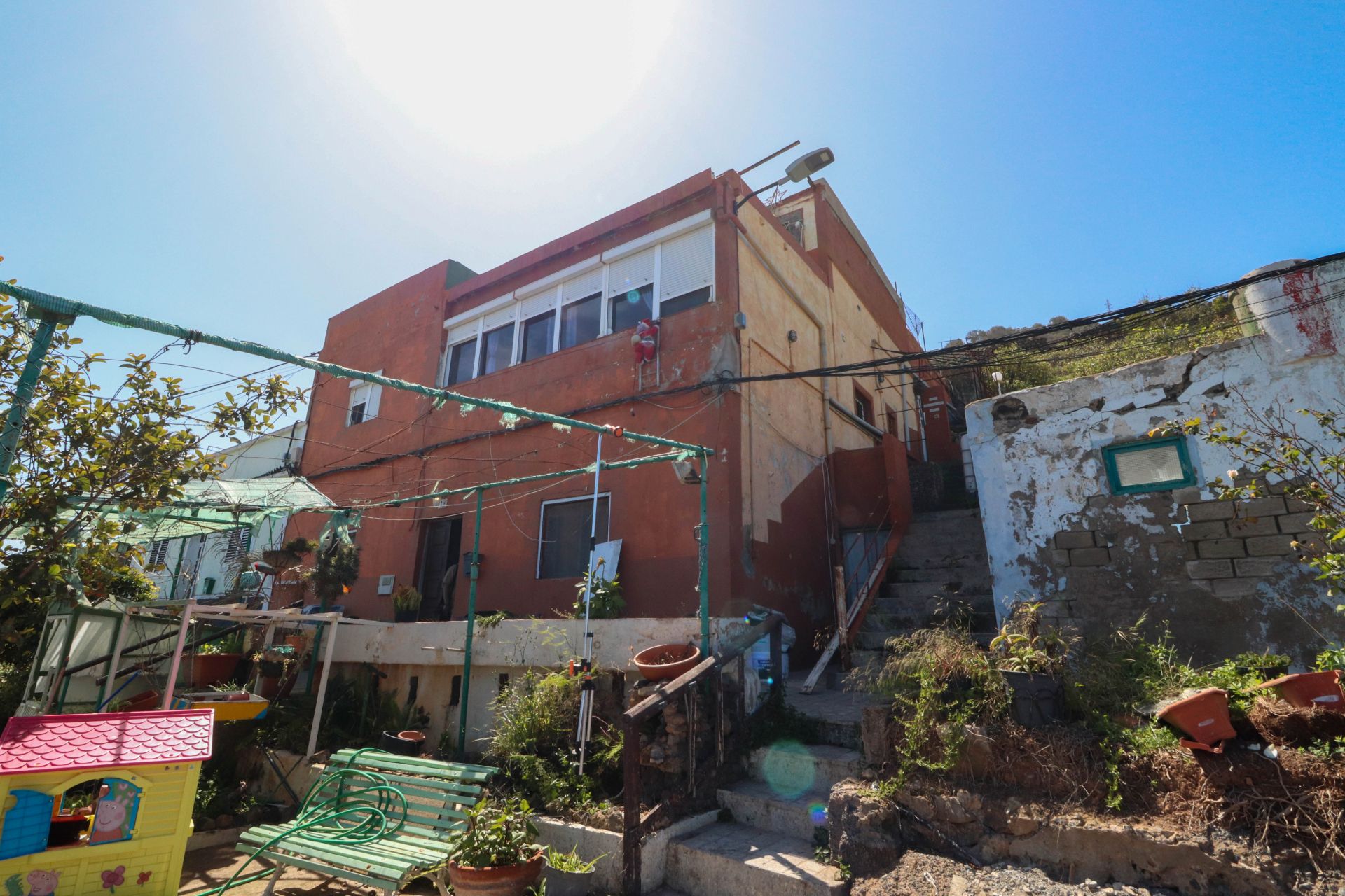 Vista exterior de Casa adosada en venda en Arucas amb Terrassa, Traster i Balcó