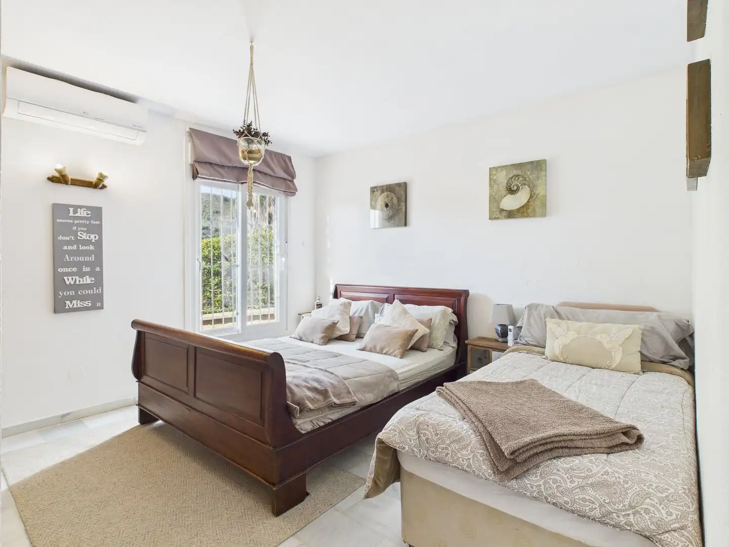 Habitación de Casa o chalet en venta en Estepona con Aire acondicionado, Terraza y TV