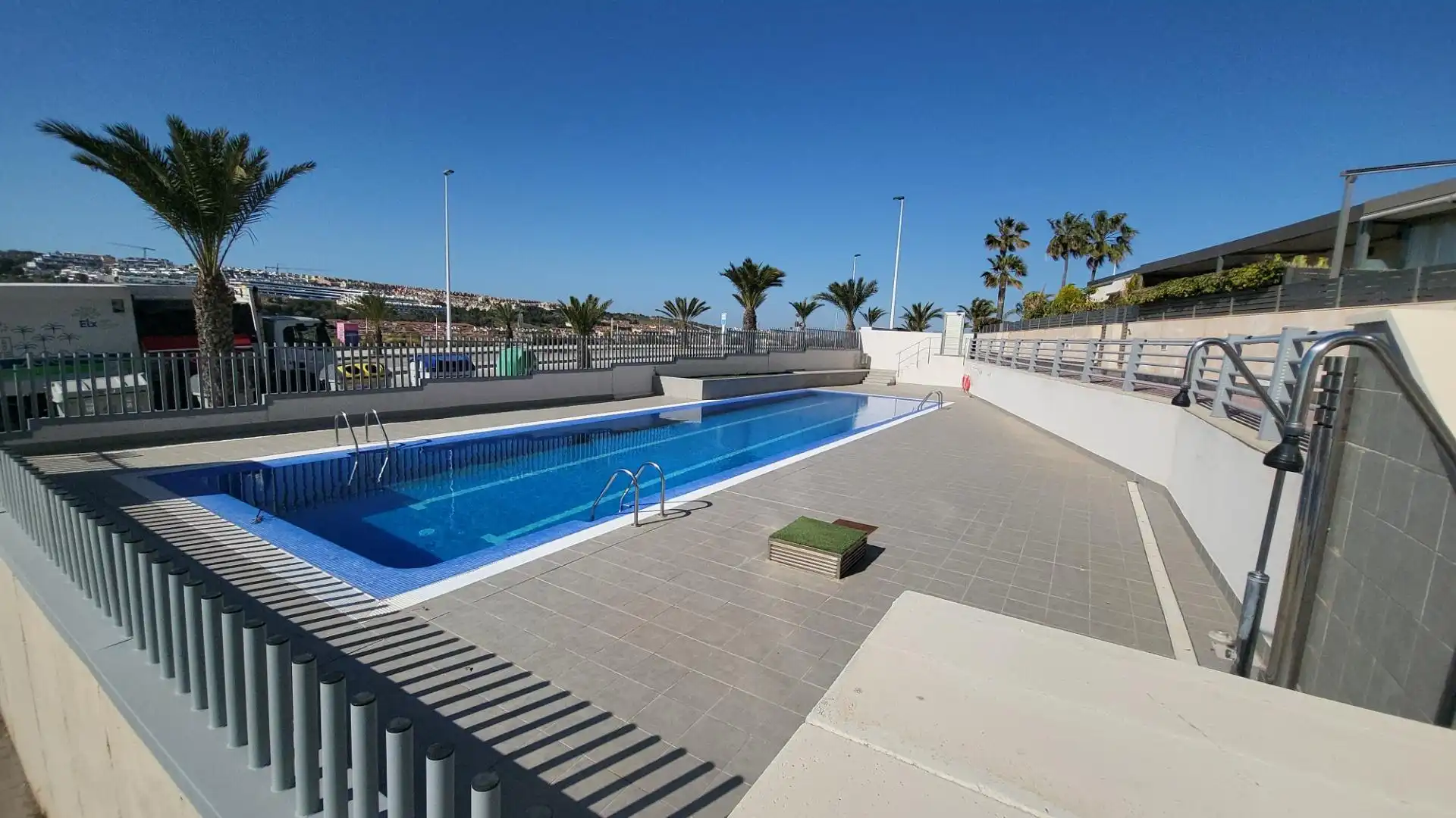 Swimming pool of Apartments for sale in Elche / Elx  with Air Conditioner, Heating and Private garden