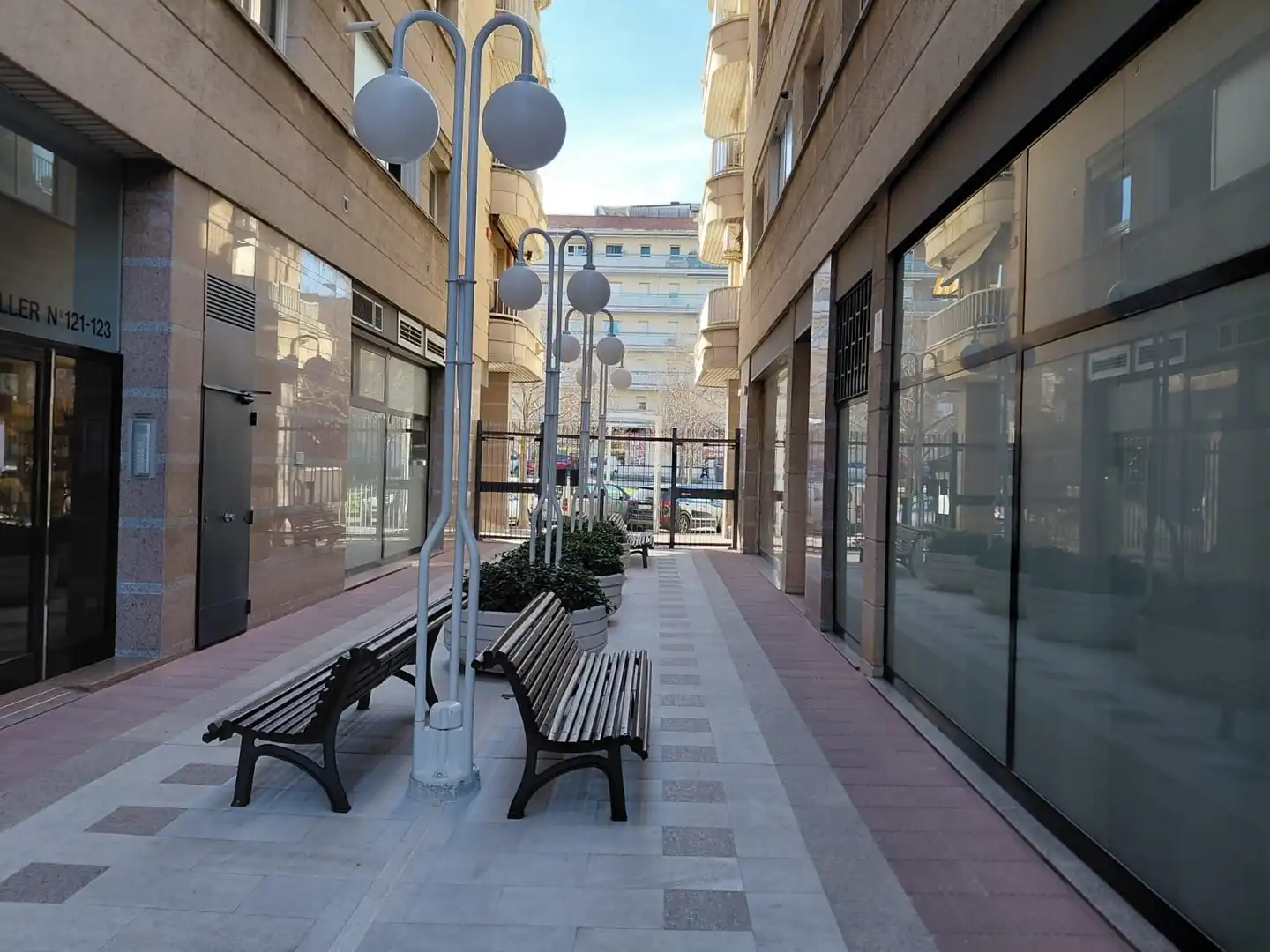 Vista exterior de Local de lloguer en Sant Cugat del Vallès amb Aire condicionat