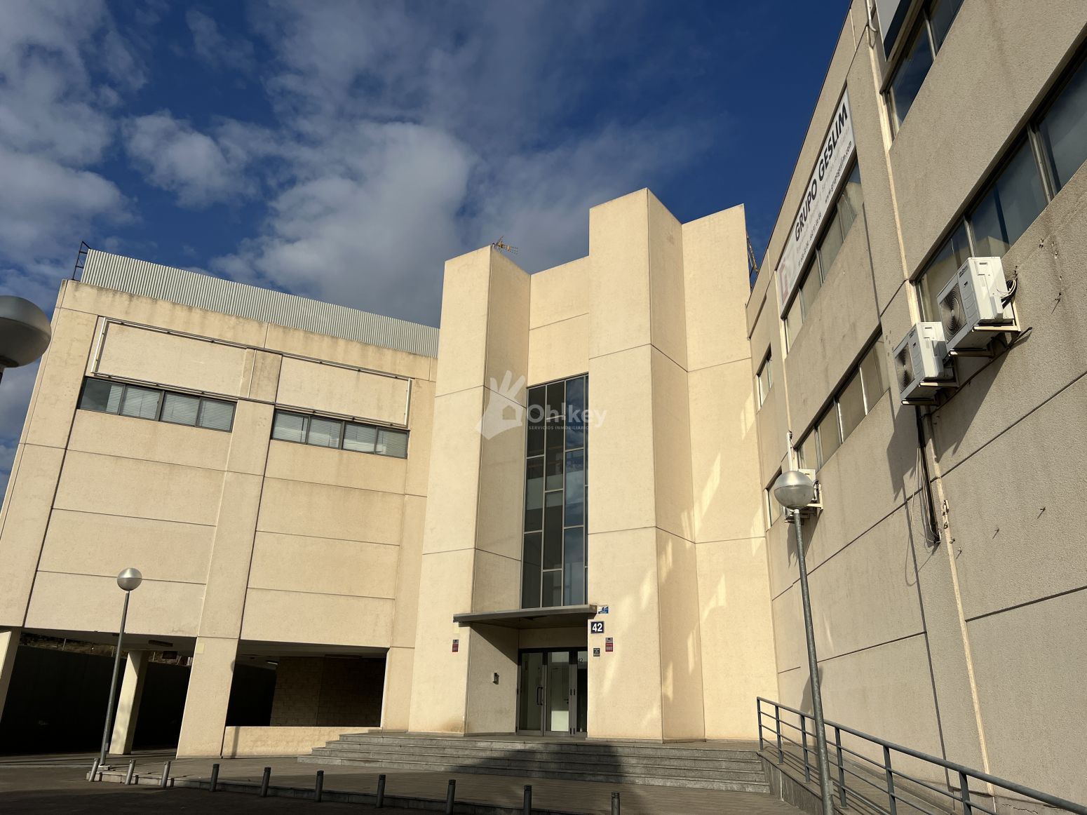 Exterior view of Office for sale in Las Rozas de Madrid  with Air Conditioner and Heating