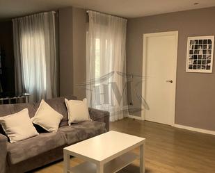 Living room of Flat for sale in  Madrid Capital  with Heating, Parquet flooring and Terrace