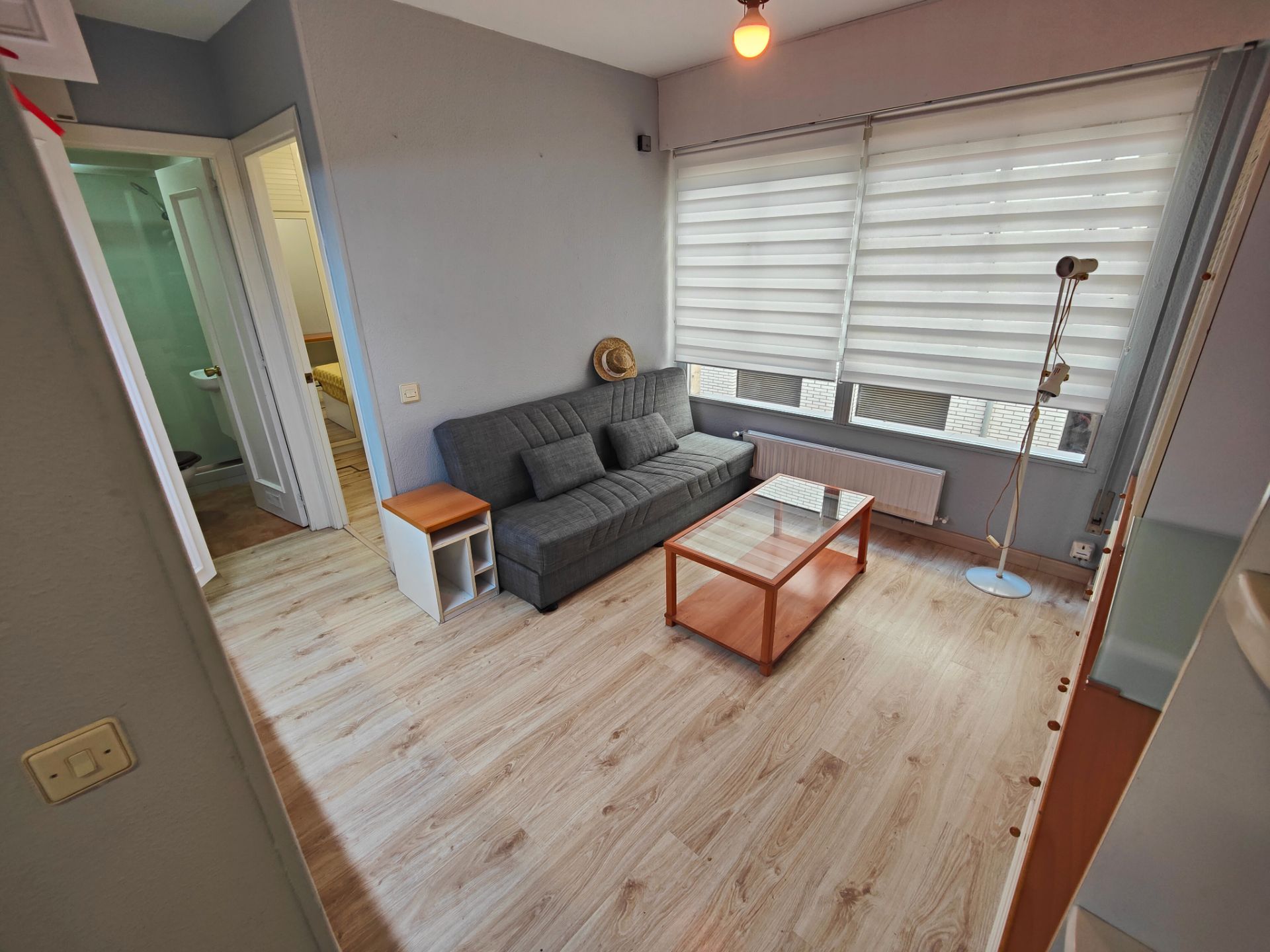 Living room of Apartment to rent in Oviedo   with Heating, Parquet flooring and Storage room