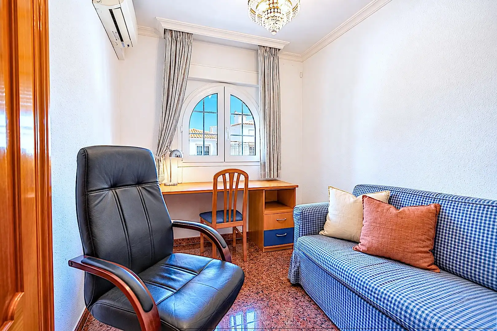 Casa con jardín en venta en Castillo Sohail - Myramar, imagen 14