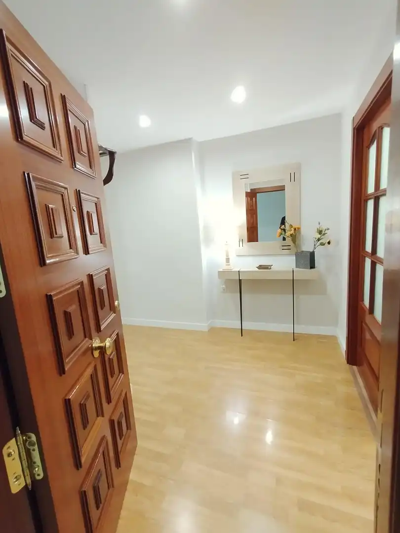 Flat for rent in Granada  with Air Conditioner, Heating and Furnished