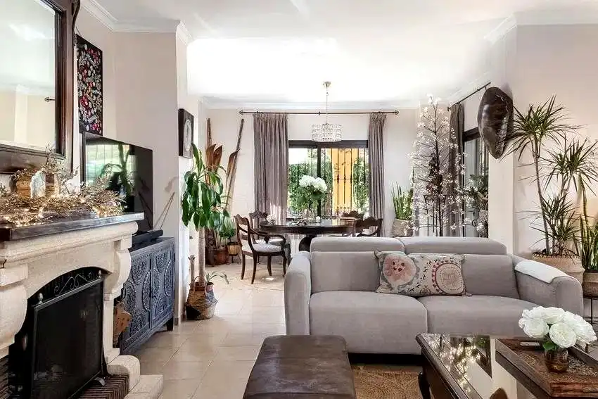 Wohnzimmer von Haus oder Chalet zum Verkauf in Málaga mit Klimaanlage, Heizung und Privatgarten