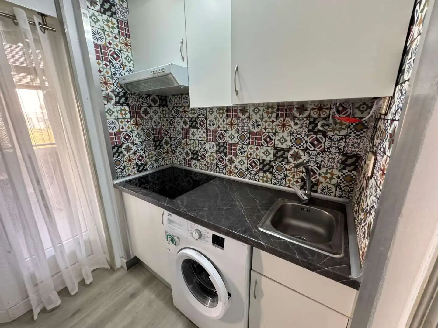 Cocina de Estudio en venta en Torrevieja con Terraza, Piscina y Amueblado