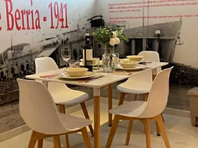 Comedor de Local en venta en Santoña con Terraza, Amueblado y Internet