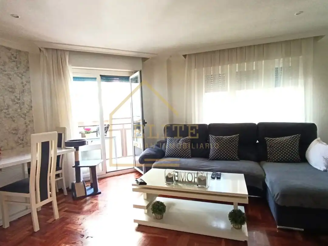Sala de estar de Piso en venta en Santurtzi  con Calefacción, Amueblado y Balcón