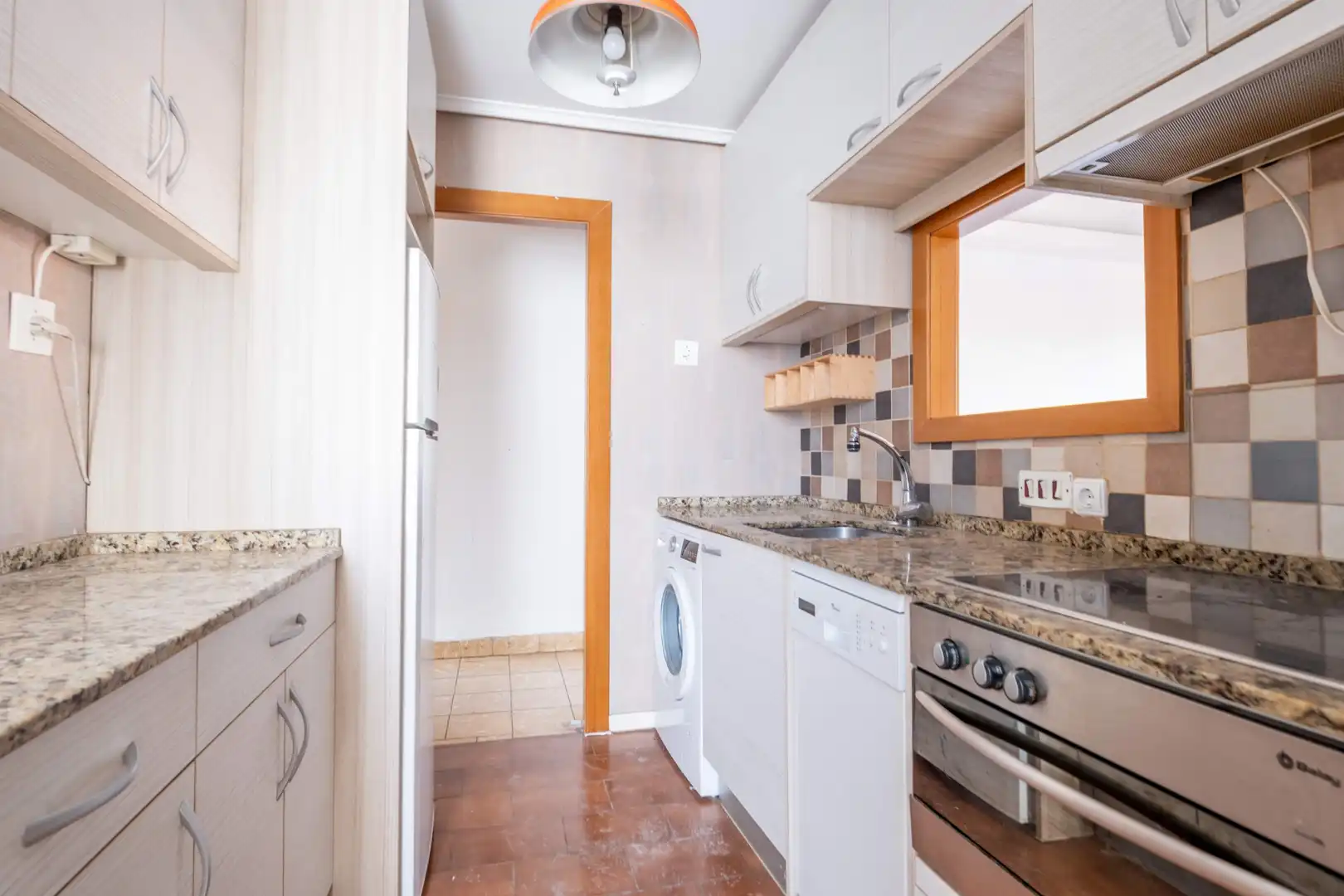 Kitchen of Flat for sale in Zaragoza  with Heating, Terrace and Storage room