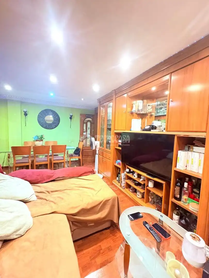 Living room of Flat for sale in Fuenlabrada  with Air Conditioner and Heating