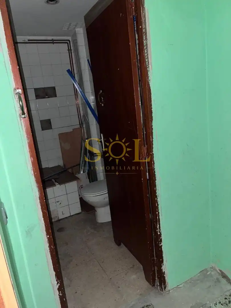 Baño de Local de alquiler en Casco Antiguo