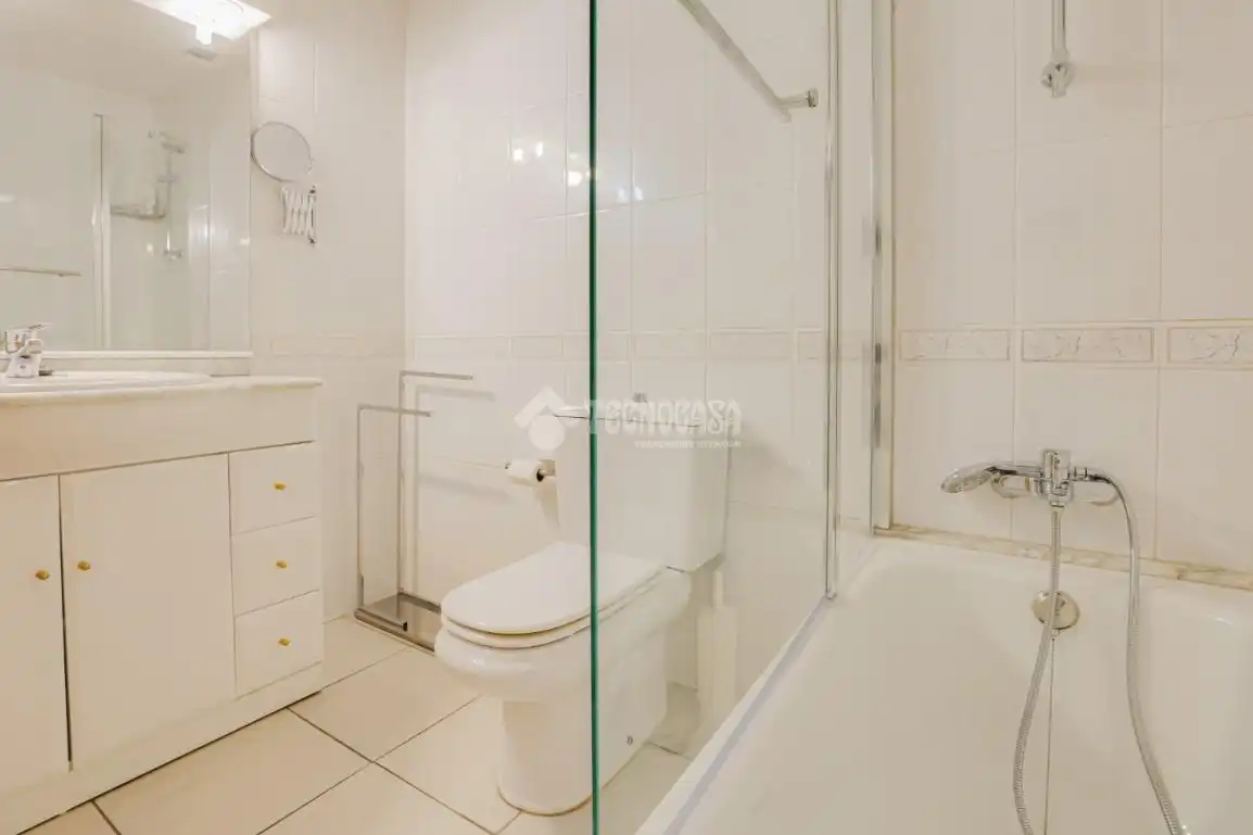 Bathroom of Flat for sale in Granollers  with Heating and Balcony