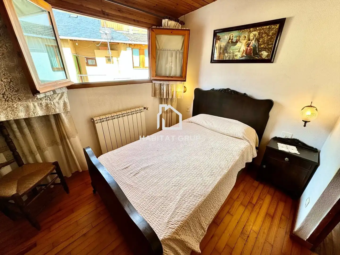 Dormitori de Casa adosada en venda en Llívia amb Calefacció, Jardí privat i Terrassa
