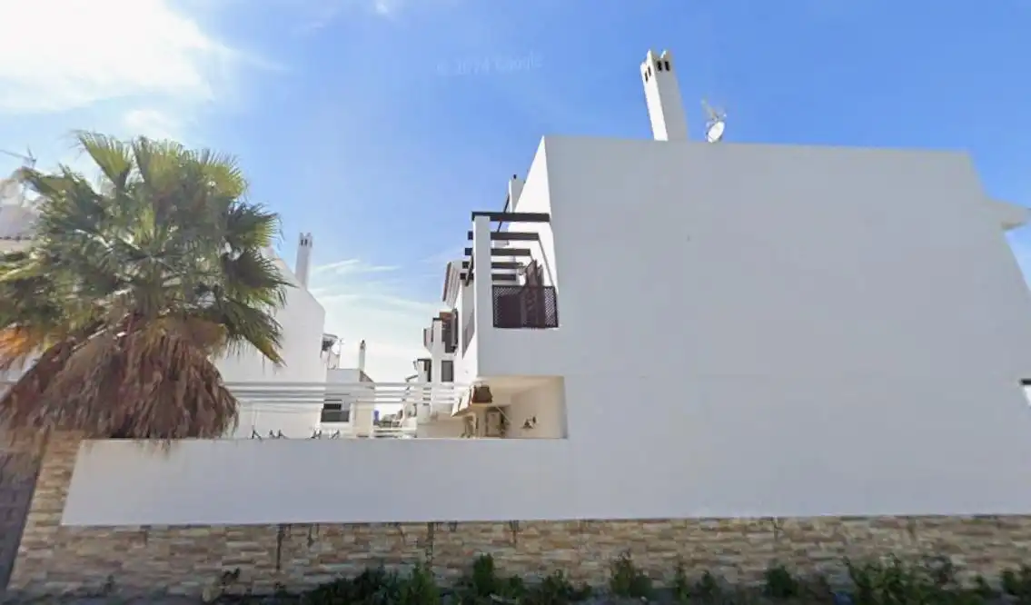 Vista exterior de Casa adosada en venta en Sanlúcar de Barrameda con Calefacción, Jardín privado y Terraza