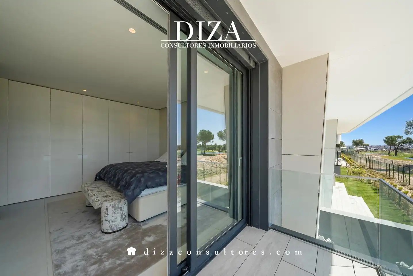 Bedroom of Duplexes for sale in Pozuelo de Alarcón  with Air Conditioner, Heating and Private garden
