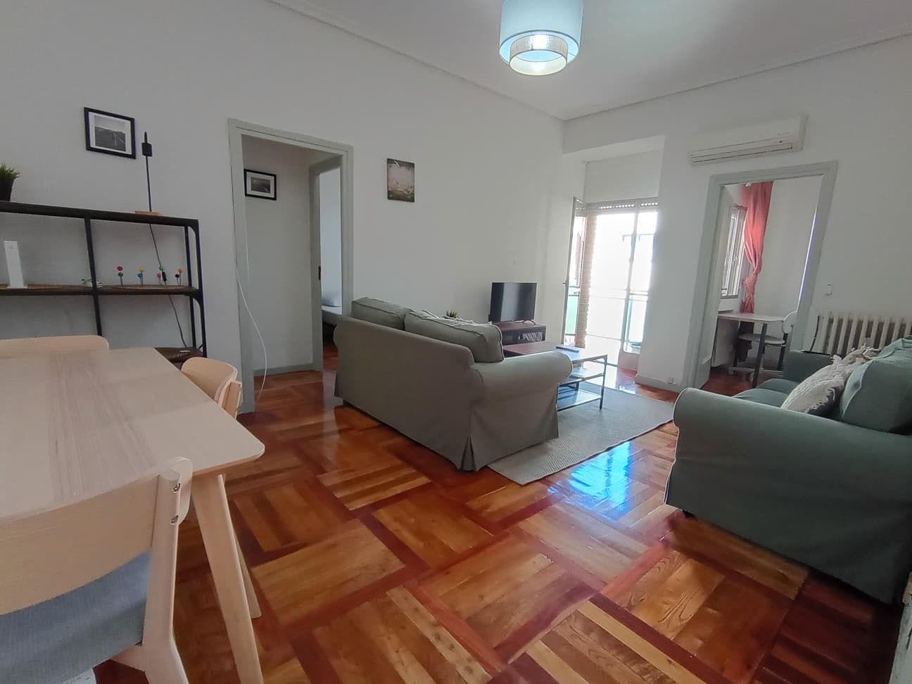 Sala de estar de Piso de alquiler en  Madrid Capital con Aire acondicionado, Calefacción y Amueblado