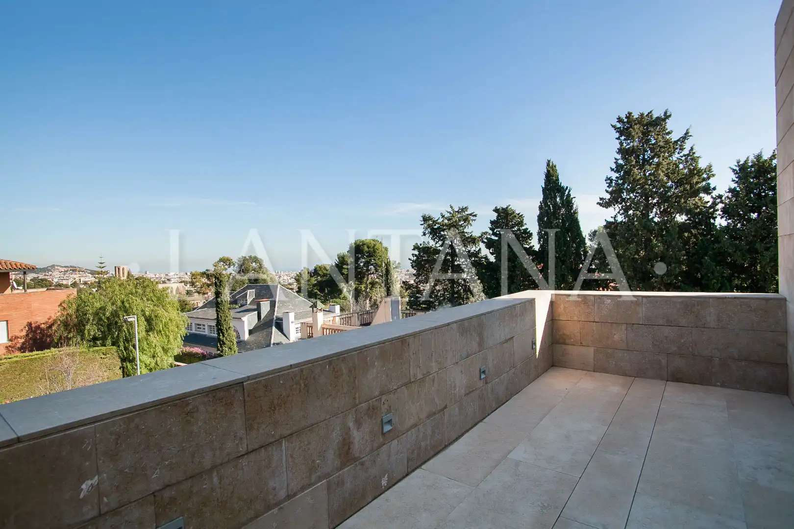 Terraza de Casa o chalet en venta en Barcelona con Aire acondicionado, Calefacción y Jardín privado
